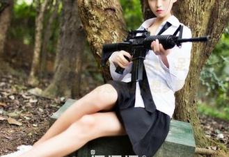 GIRLT果团网 – 酸酱兔的最新丝袜作品集，足下生辉，充满灵动感，那一点点光泽感真让人想多看几眼！