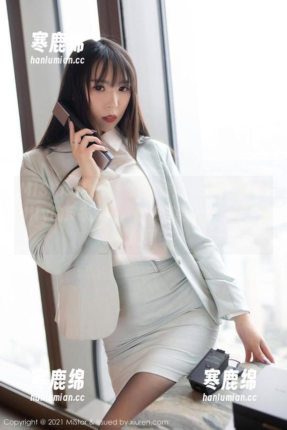 MiStar魅妍社 - 游戏结束，抢到了闵妮Mily的皮衣原图，该如何给这分享搭上最时髦的理由？