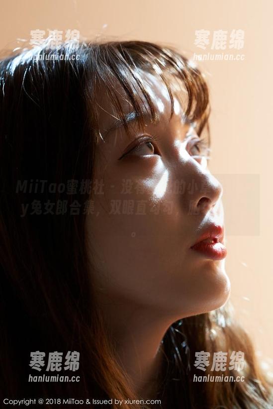 MiiTao蜜桃社 - 没有圣光的小草莓Berry兔女郎合集，双眼直勾勾，脑袋却飞了。