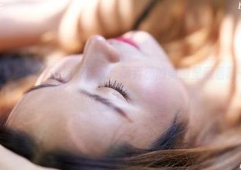 MiiTao蜜桃社 – 透视死库水：顾乔楠的美图里藏着哪一点俏皮？