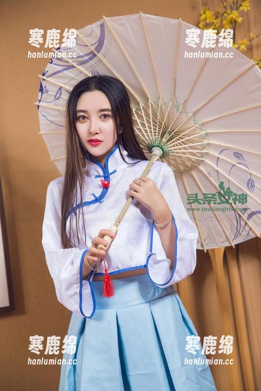 TouTiao头条女神-小热巴 TouTiao头条女神 - 小热巴蕾丝套图,想说这是性感的尖叫,结果却只能沉默。