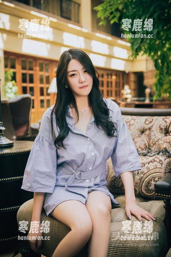 TouTiao头条女神 - 旅行加分项，杨漫妮baby最新空姐写真，别说我没提醒你！