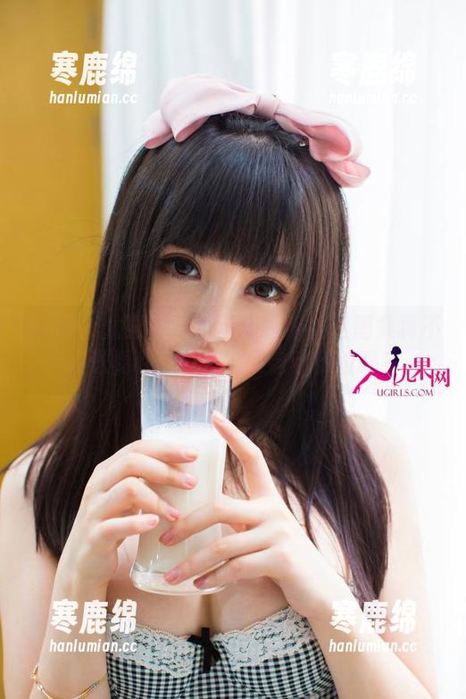 UGirls尤果网 - 芊小童水手服这图集真不会送福利，注意力会自动归位吗？