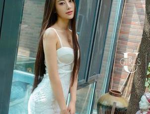 UGirls尤果网 – 来看看颜爱泽的透明私房美图，让我忽然有种想换个角度的冲动，哈哈。