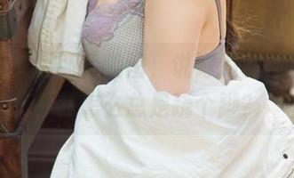 尤果网又更新了美图，说好的女神位置呢？我怎么总是跷个脚？