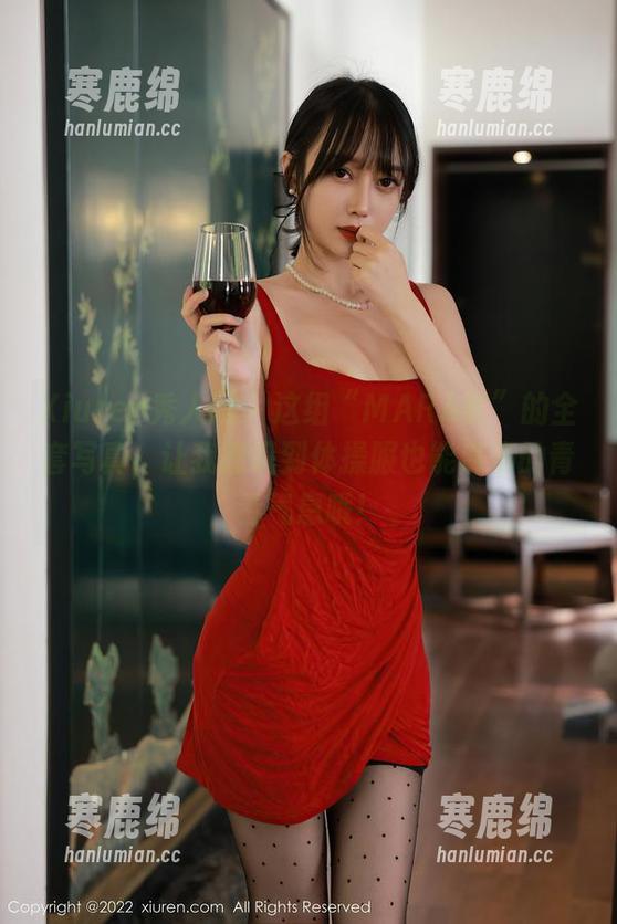 Xiuren秀人网-MARA酱 Xiuren秀人网 - 这组“MARA酱”的全套写真,让我意识到体操服也能满满的青春气息哦!