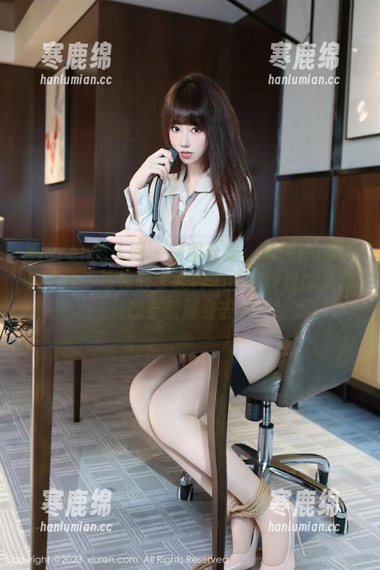 Xiuren秀人网 - 制服合集：Mieko林美惠子再一次唤醒了我内心那颗叛逆的灵魂，只想穿着那身去打卡！