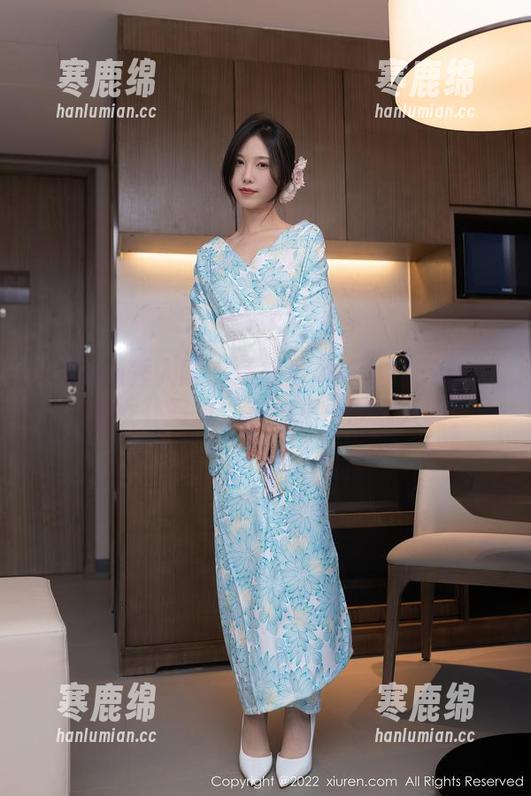Xiuren秀人网 - 还想再看一遍！于诺诺ise的女仆写真，拿拖把也能撩人吗？