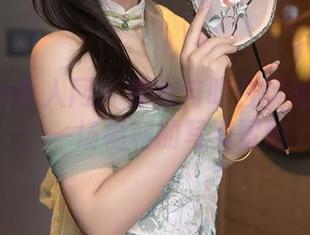 Xiuren秀人网 – 修女与吃白菜的vi菜菜：一场福利的写真冒险