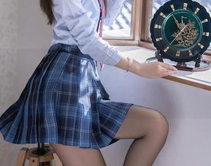 Xiuren秀人网 – 当大美媚京换上泳装，海浪也想换工作了！