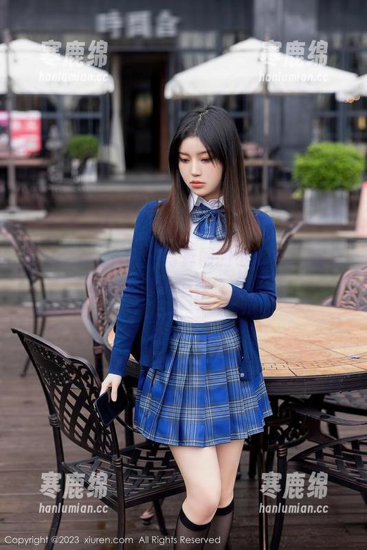 Xiuren秀人网-小Kiki Xiuren秀人网 - 写真圈的小Kiki,网盘里的美腿是怎样练成的?