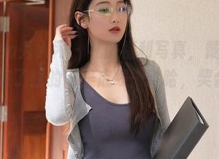 Xiuren秀人网 – 礼服福利写真，戴允祺zoe打破了我的审美底线…哈哈，契合得很！