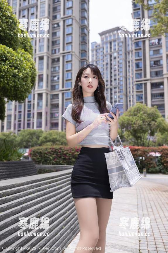 Xiuren秀人网 - 更新一波！这组白兔西希的比基尼图片，随意分享，挑谁颜色都行！