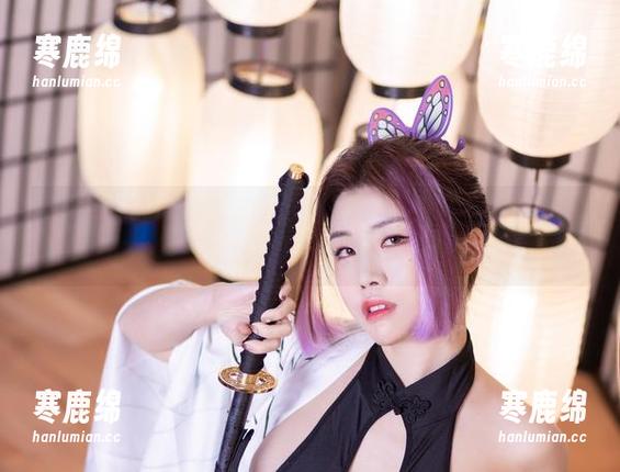 随便翻翻Yebin(전예빈)的图集，叶彬在仙境花园的表现也太诱人了吧！