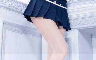 beautyleg – “教室”的高清写真，Sunny真会在尘封的黑板上写下点别样的思绪。