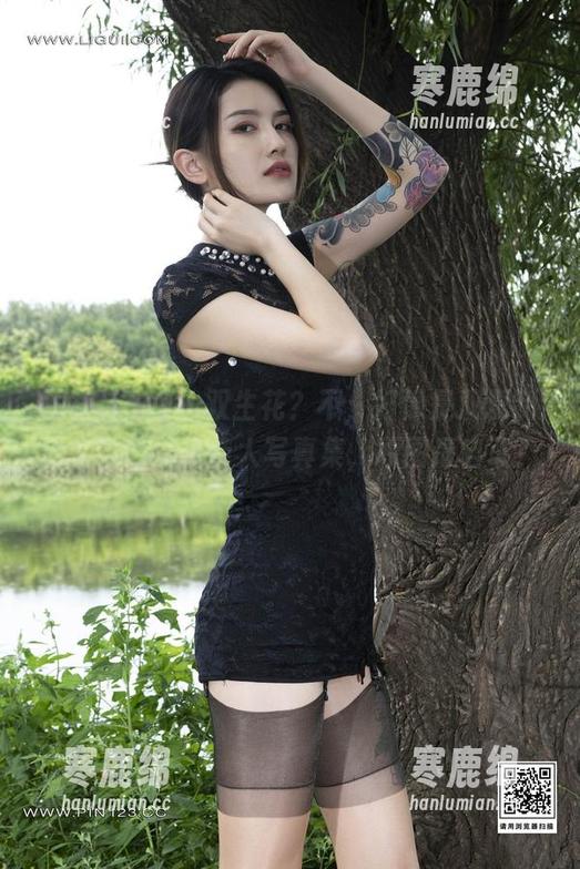 丽柜ligui-文芮 丽柜ligui - 双生花?不,好像是双复制!文芮的红粉佳人写真集,原图请自取!