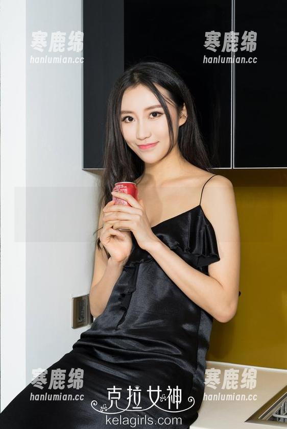 克拉女神 - 图集腐蚀你的审美，嘉萌的这个定制套装真的是想你想疯了！