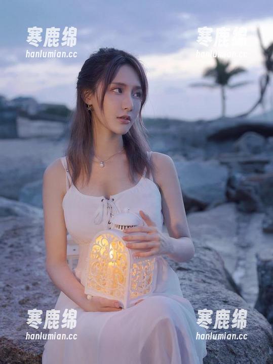 下载在下萝莉控ii的油亮写真集，让你的手机屏幕闪闪发光！