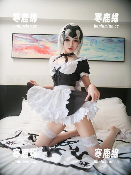 鸭梨、凤姐和大梨子不是御姐？最新写真里“大凤礼服”可是主角哦！