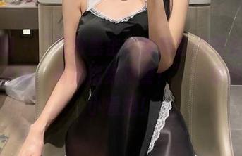 微密圈 – “狂野暴击：女刺客饲养女友的原图更新，高危指数预警！”—果然不能小看她！