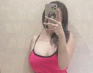 微密圈 – 超期待，试衣间里奶宝妹纸的高清图片到底有多养眼