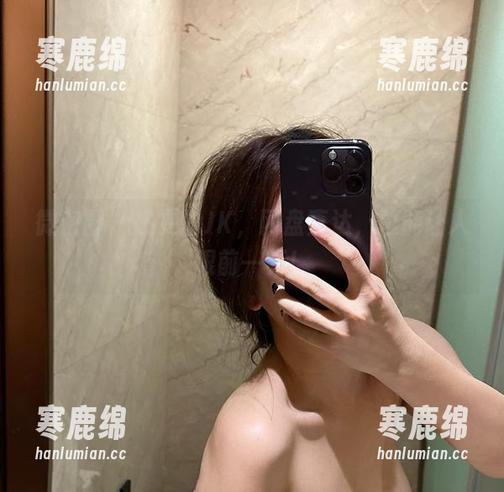 奶雯 微密圈 - 奶雯的JK,网盘直达,总能让人眼前一亮!