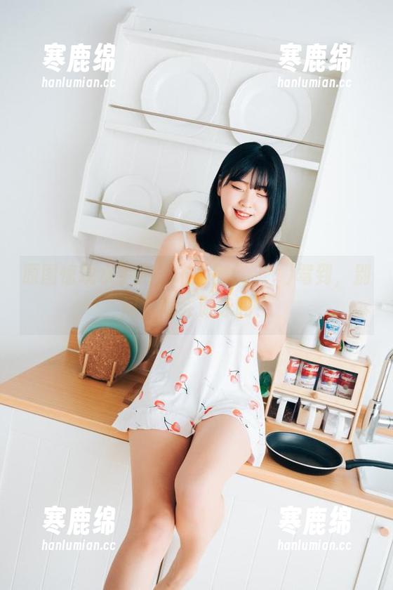 原图惊现水手服，宋哈娜(송하나)驾到，别问，她会游泳吗？