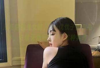 微密圈 – 从私房到兔女郎，小u优优子的作品，隐晦而绝妙，好像无意间引发了某种共鸣。