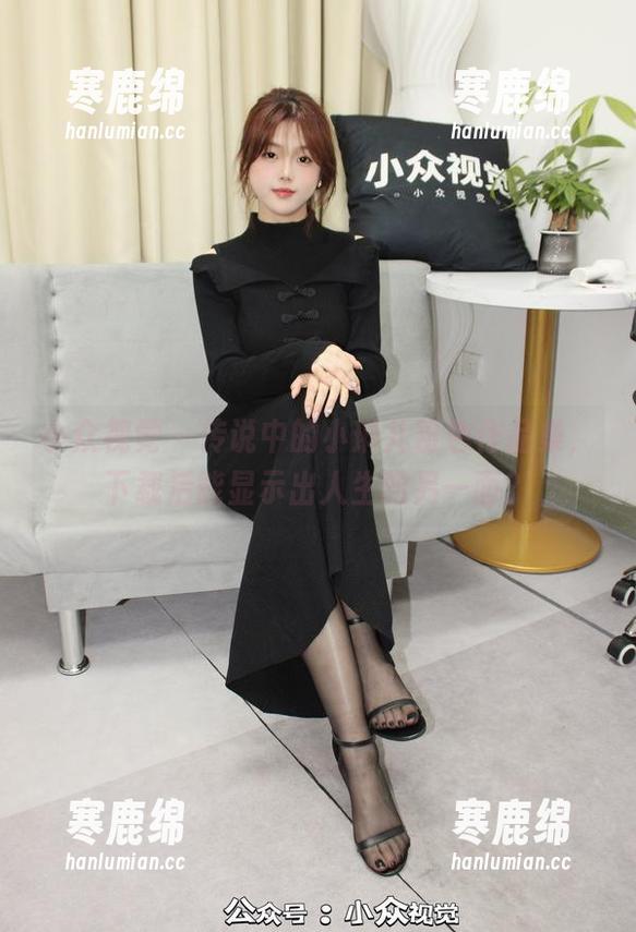 小众视觉-小琳儿 小众视觉 - 传说中的小琳儿粉色作品集,下载后能显示出人生的另一面?