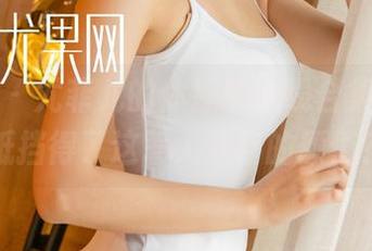 尤果网 – 尤菲儿的体操服在线合集，谁能抵挡得了这惹人注目的颜值？