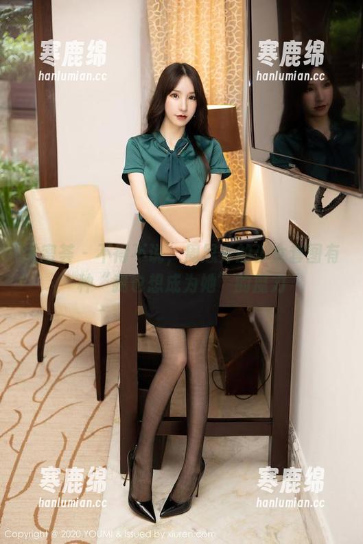 尤蜜荟 - 不得不说，周思乔的少女套图有种“我也想成为她”的魔力