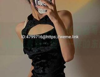 微密圈 – 在徐绾绾yyyy的白丝写真合集里，竟然能看到一些不一样的东西。