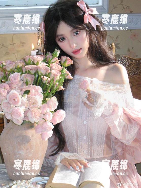 怡子yiii让我认识到，日常也能这么好看，壁纸该改搞点心意了！