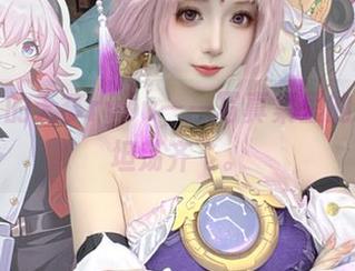 短裙下的无筝ryou——写真集里的逃避与坦荡齐飞。