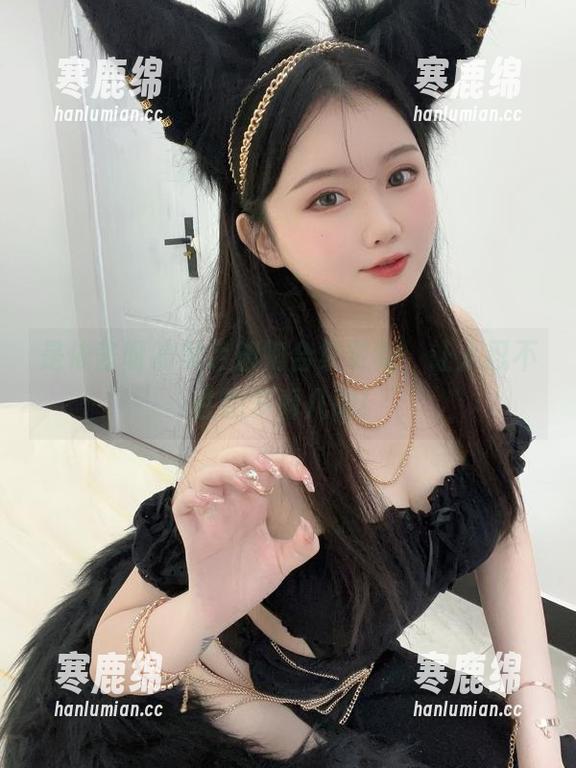 是依酱呀的黑色旗袍合集更新，让人忍不住想多看几眼！