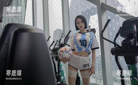 微密圈 - 果儿Victoria的女友，全套！可我更好奇她的拍摄花絮呢？