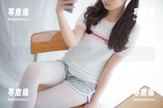 森萝财团的白棉袜，我决定要写篇帅气的美图精选宣言了。