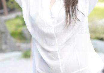 模范学院 – 那件内衣也忍不住想上镜：梦梵的原图合集！