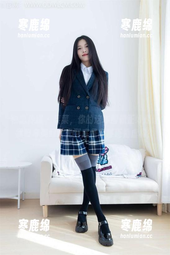 物恋传媒 - 菜菜，你的这本图册正好是让我好奇美好时光到底是穿越还是虚构？