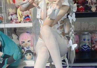 白栎Shirly写真：“白色”是种态度，而不仅仅是颜色
