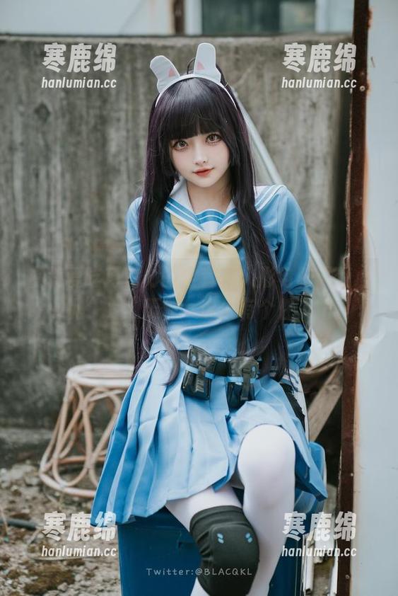 白莉爱吃巧克力的全套“人形电脑天使心小叽”，“天使”也太有个性了吧？