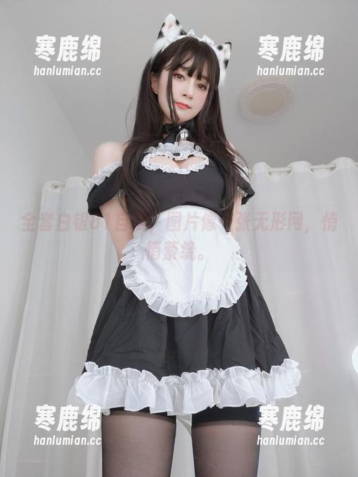 全套白银81自撮，图片像一张无形网，悄悄萦绕。