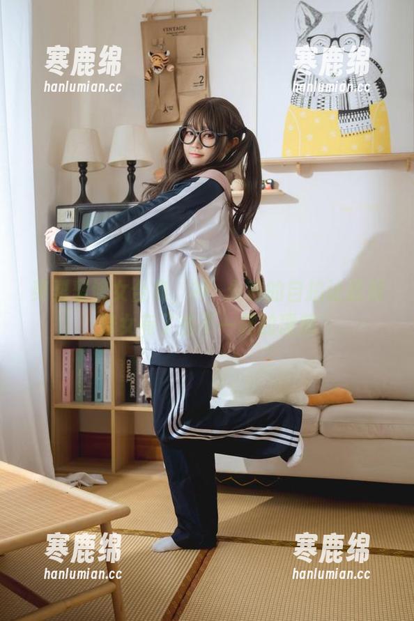 英梨梨修女合集，神沢永莉的自拍让我对修女有了些不一样的理解
