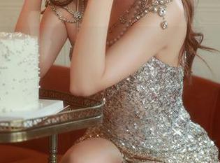 秀人网 – 图集里的Suki_baby美脚，瞬间治愈了我这些日子的疲惫（虽然不知疲惫原由）。