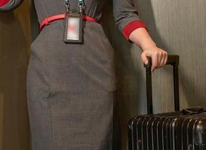 秀人网 – 免费写真：九千柒柒的苗条制服妹子，快来舔屏吧