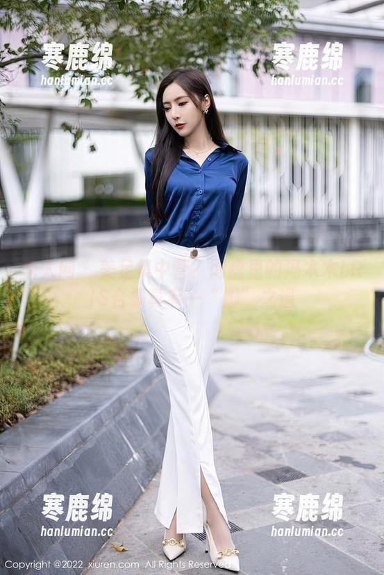 秀人网 - 美足集中营？网盘里的冯木木LRIS合集真有一“脚”之遥