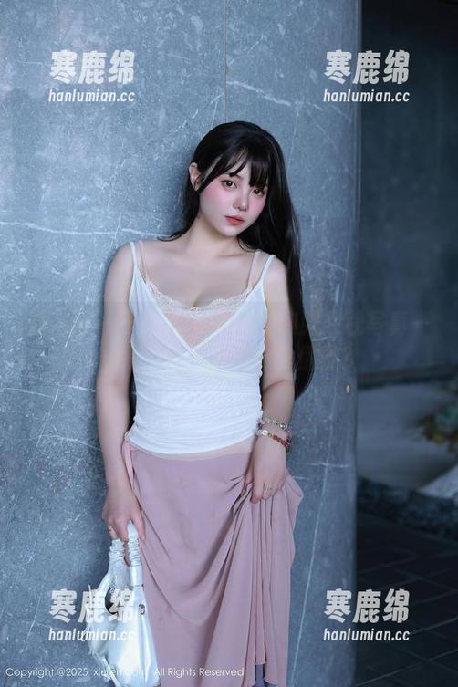 秀人网 - 子纯儿Annie的和服在线写真——是一种不太典雅的优雅？