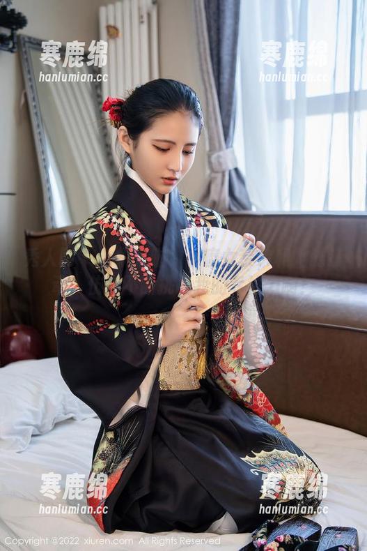 秀人网 - 合集来啦！小魔女奈奈和她的运动，仿佛不断挑战我的专注力啊！
