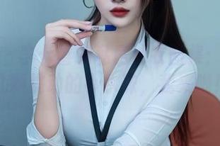 秀人网 – 李七喜的私房泳衣图集：为了那几颗跳动的小水珠，我来啦！