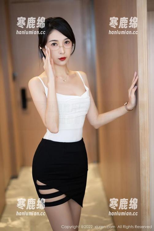 秀人网 - 不止是照片！谢忱倬的双人套图背后，谁知道都有哪些奇葩脚本？